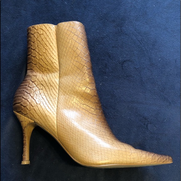 Two Lips Leather Brown Boots Size 8 (Made in Brazil) Slightlly Used - Picture 2 of 5